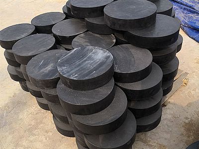 务川县板式橡胶支座由若干层橡胶片与薄钢板经加压硫化